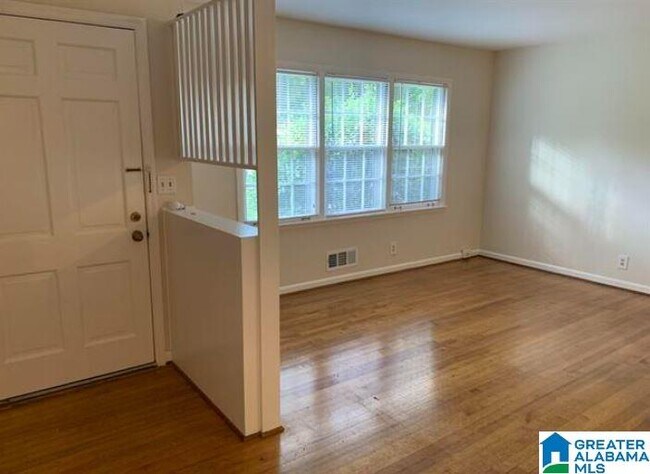 Foto del edificio - 3959 Montclair Rd