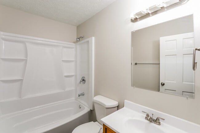Building Photo - 4131 Robertson Ct