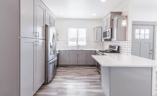Building Photo - 648 S Tylee Way