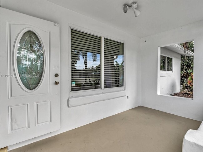 Building Photo - 4500 SW 42nd Ter