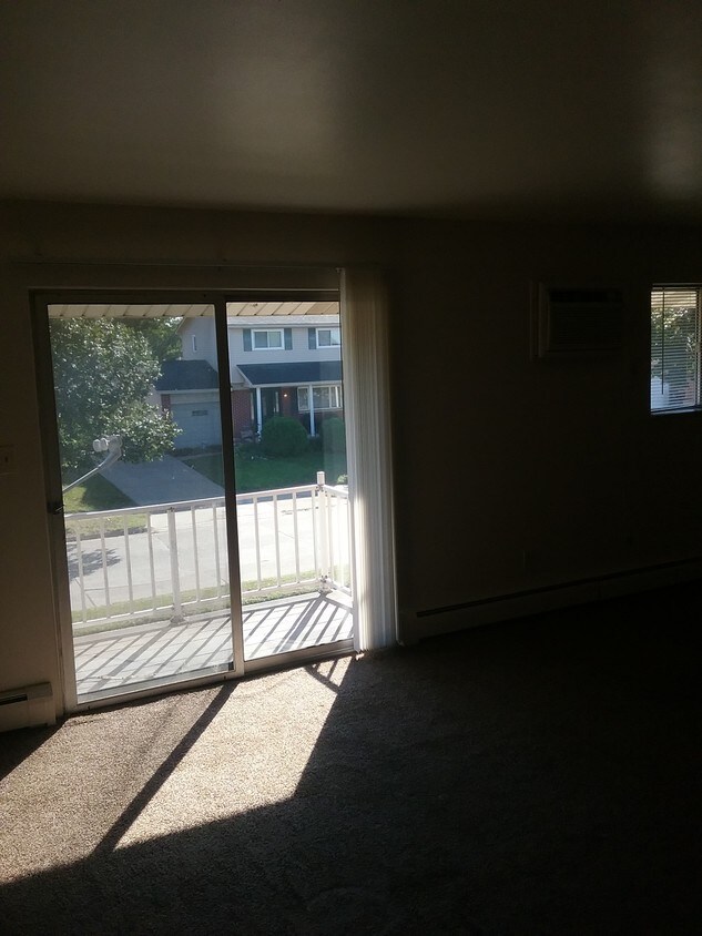 Foto principal - 5500 Williams St