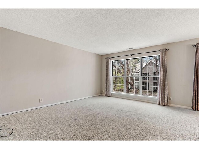 Building Photo - 6147 Chasewood Pkwy