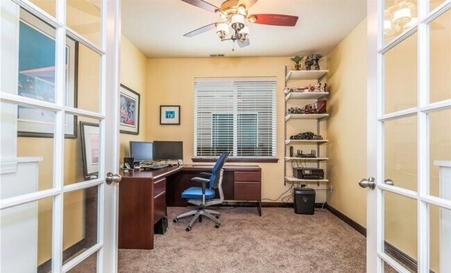Foto del edificio - FOUR BEDROOM HOME LOCATED IN THE ARBORS AT...