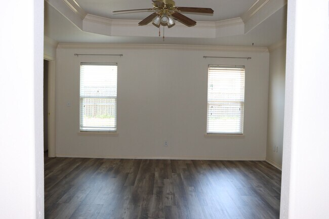 Foto del edificio - 805 SW Sandrock Rd