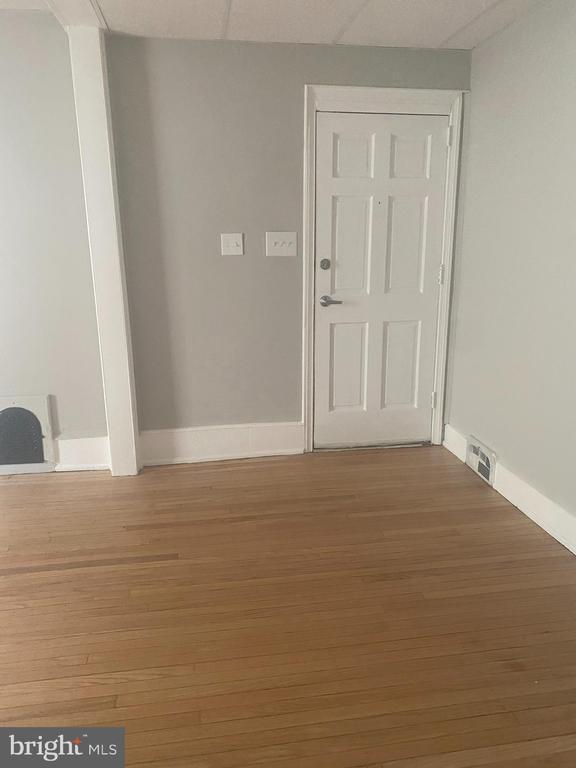 Building Photo - 207 Park Ave