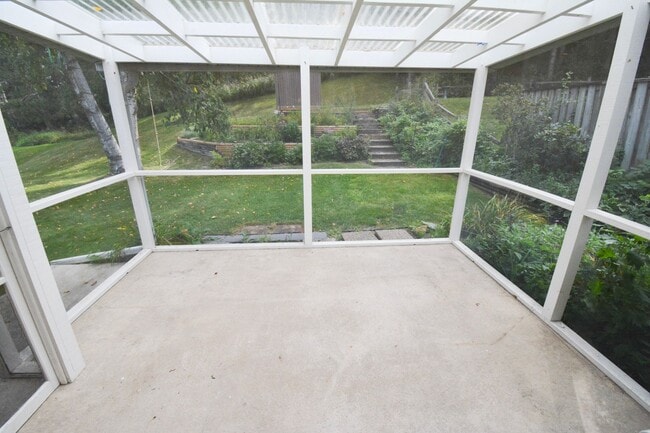 Foto del edificio - 3 Bed 1.5 Bath Home near Valleyhigh Dr For...