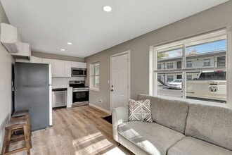 Building Photo - 6919 Montgomery Rd