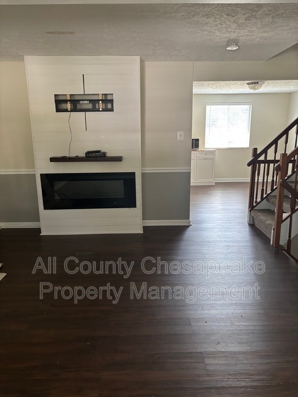 Photo - 820 Comer Square Townhome