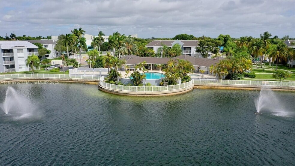 Primary Photo - 8540 SW 212th St