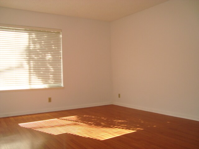 Foto del edificio - 4521 Waterville Dr