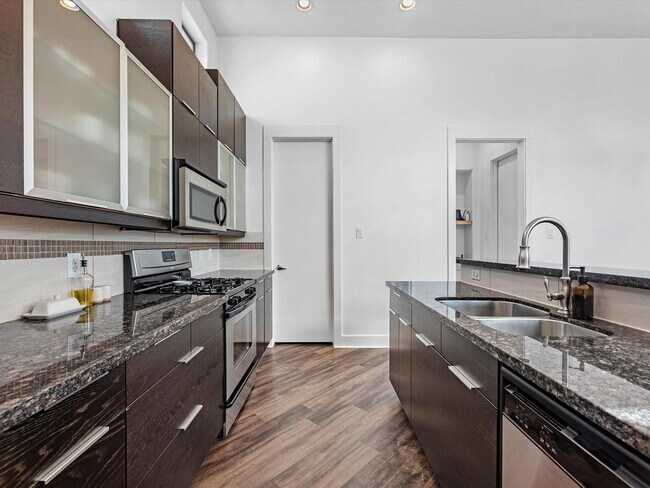 Foto del edificio - 3421 Gillespie St