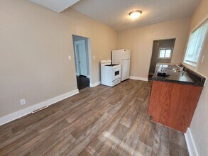 Building Photo - 854 Buchanan St