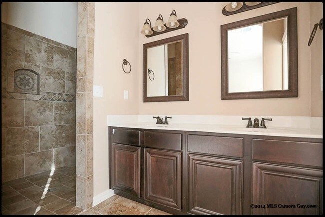 Foto del edificio - 3647 Morgan Bay Pl