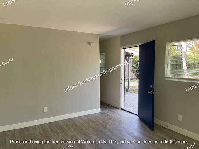 Building Photo - Nice Back Home For Rent