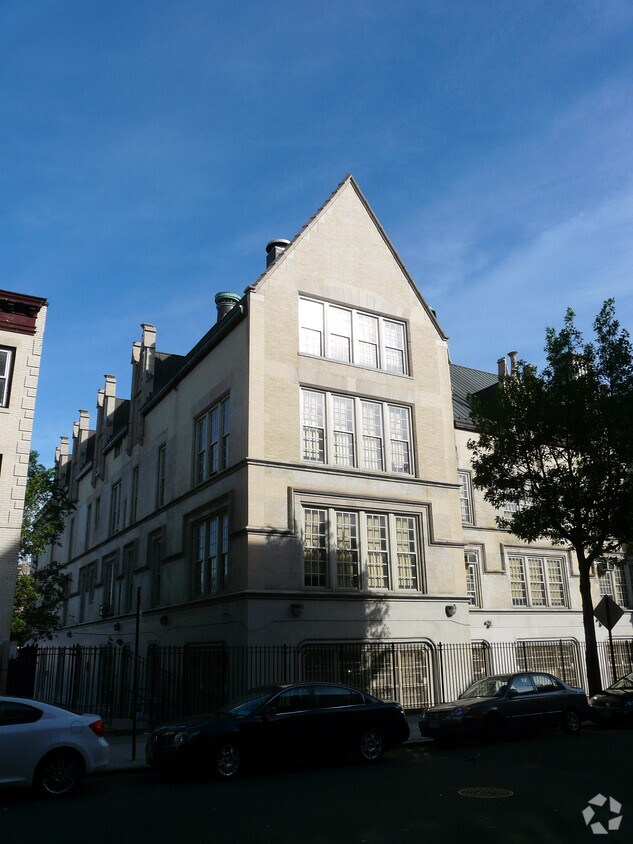 Foto del edificio - 2435-2447 Walton Ave