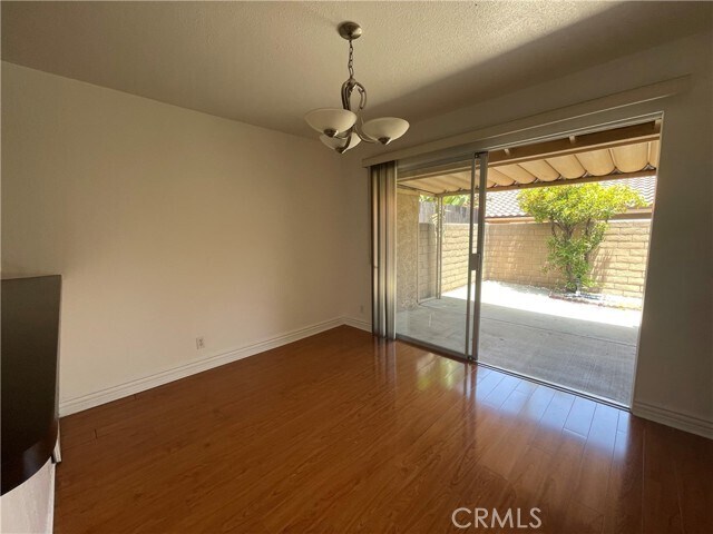Foto del edificio - 939 W Pine St