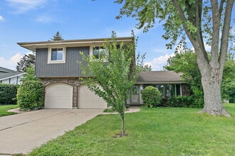 Building Photo - 1126 Tiverton Ct