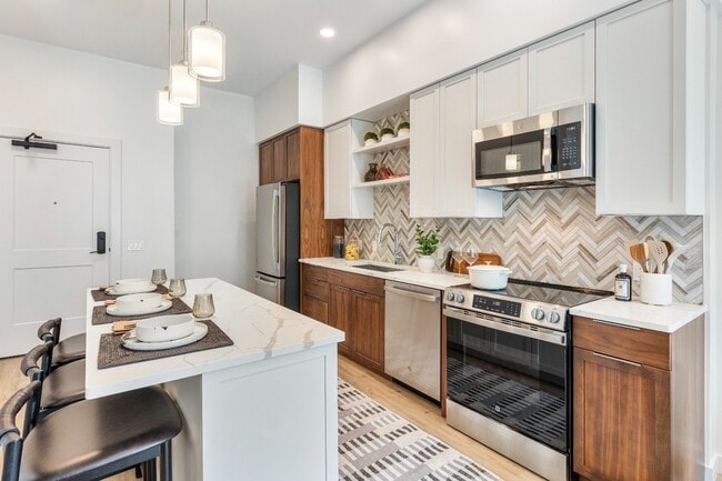 Building Photo - Epicurean