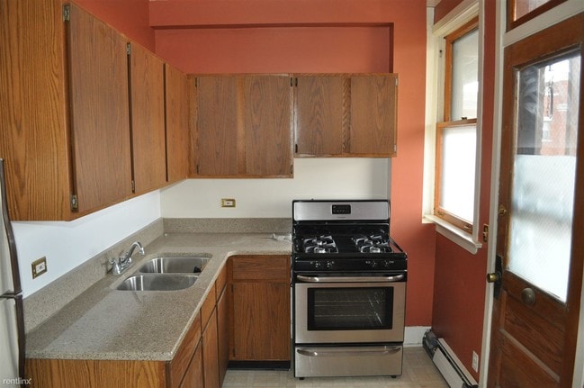 Building Photo - 201 N Grove Ave