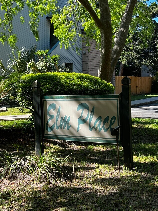 Foto del edificio - 128 Elm Ave SE