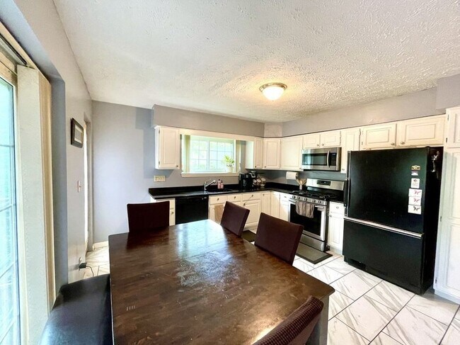 Building Photo - 114 Spyglass Hill Dr