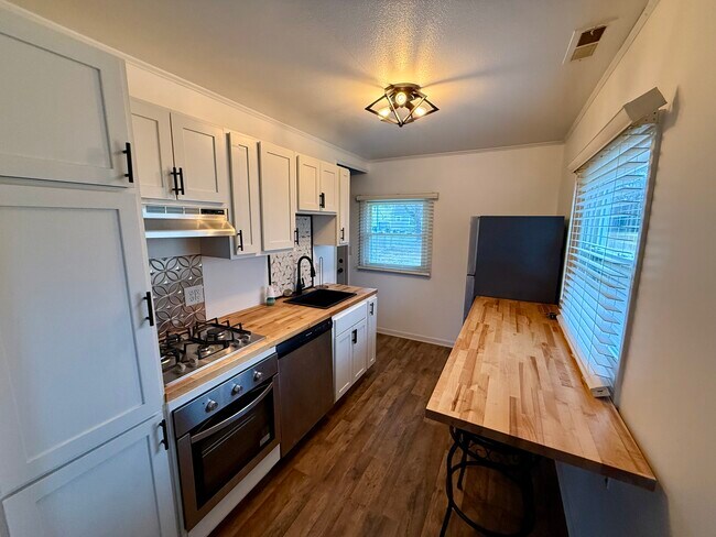 Foto del edificio - 622 Northview Ave