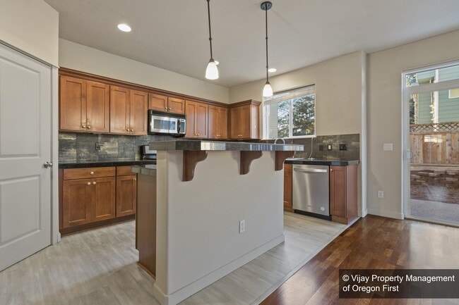 Foto del edificio - 685 NW 176th Ct