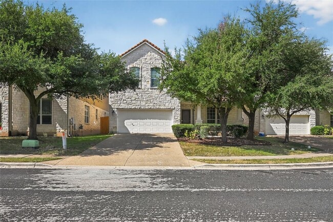 Building Photo - 15512 Interlachen Dr