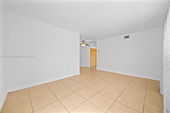 Building Photo - 549 Meridian Ave