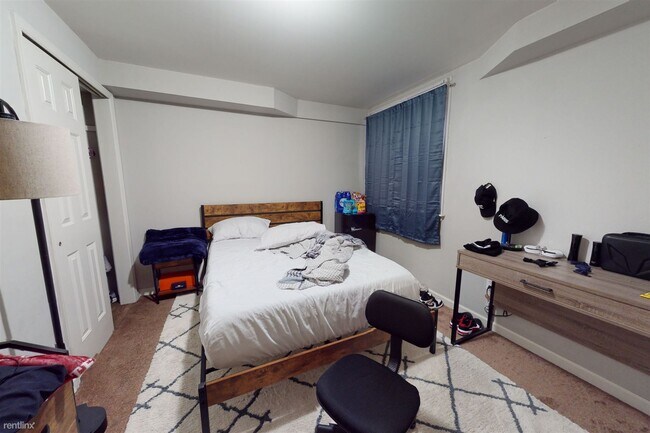 Foto del edificio - 5 br, 3 bath Triplex - 1628 WILLINGTON ST ...
