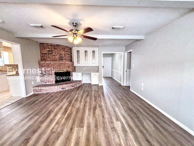Building Photo - 12419 Lima Dr