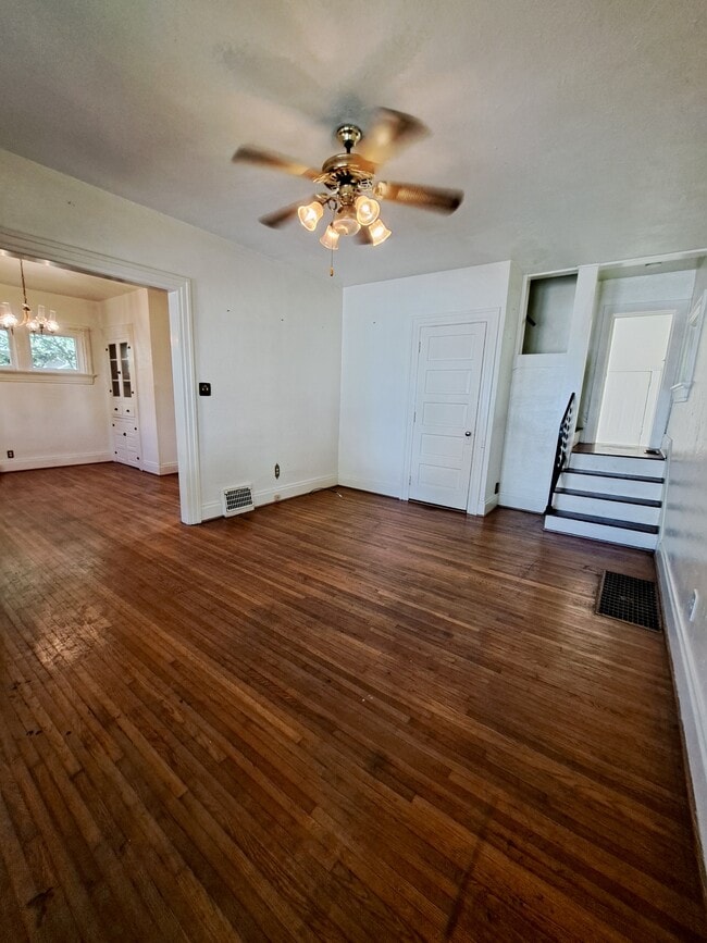 Foto del edificio - 44 E Parkwood Dr