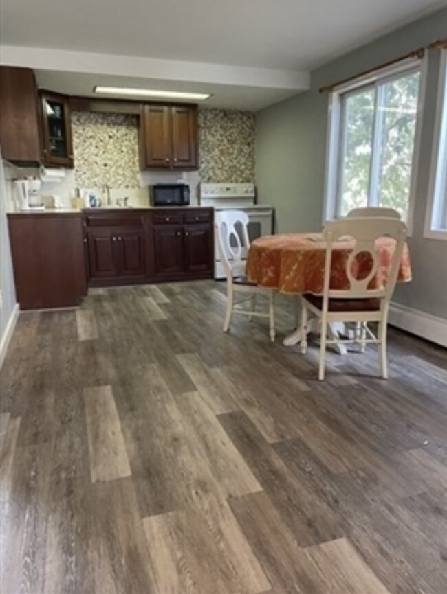 Kitchen - 26 Dwight Rd