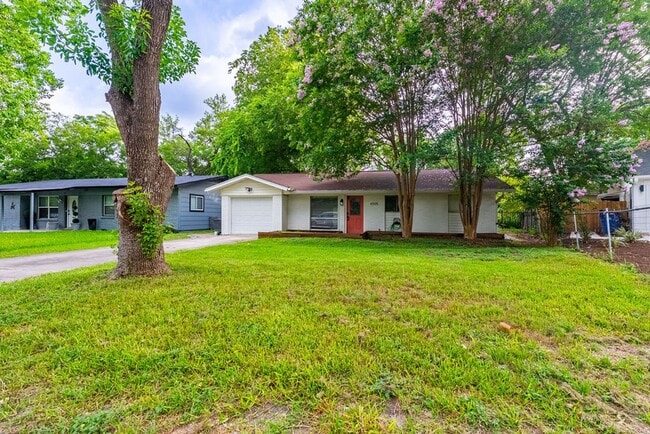 Building Photo - 6505 Pevensey Dr