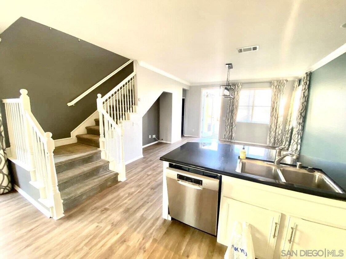 Foto principal - 8336 Bryn Glen Way