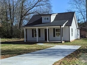 Building Photo - 544 Castlewood Cir