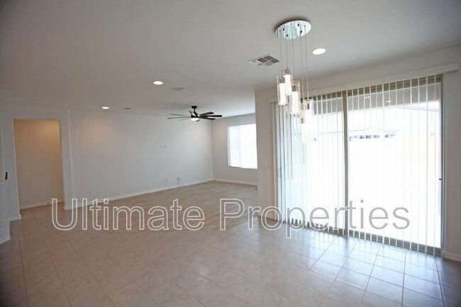 Building Photo - 25976 W Louise Dr