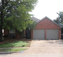 Building Photo - 4732 N Cascades St
