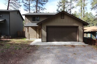 Building Photo - 3624 Shoshone St