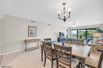 Building Photo - 4640 Chantelle Dr