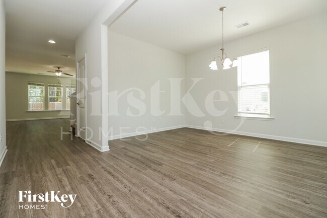Foto del edificio - 421 Sanctuary Park Dr