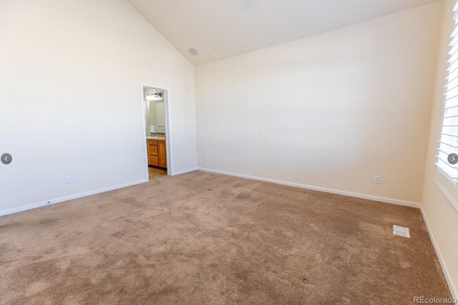 Building Photo - Long Realty & Property Management - Gorgeo...