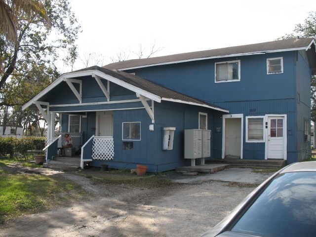 Primary Photo - Pitts Apartments