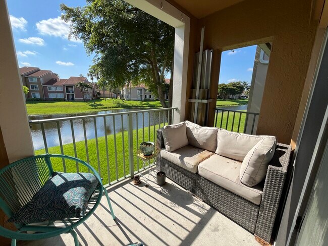 Building Photo - 7856 Sonoma Springs Cir
