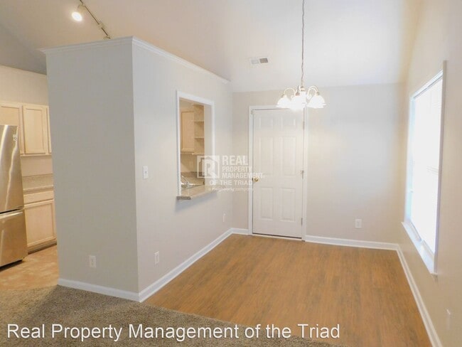 Building Photo - 3 br, 2 bath House - 1802 11th St