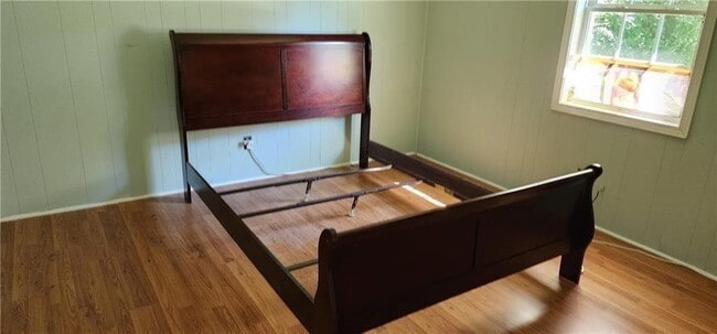 Building Photo - 205 Glenview Terrace