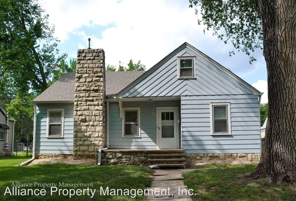 Primary Photo - 710 Thurston St