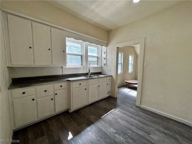 Foto del edificio - 1317 Plum St