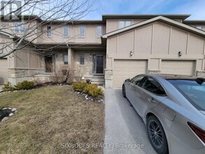 Building Photo - 2089 Beaverbrook Ave