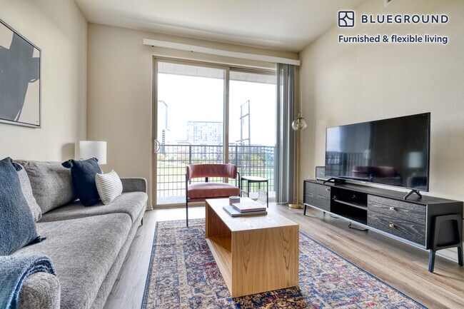 Building Photo - 3001 Esperanza Crossing